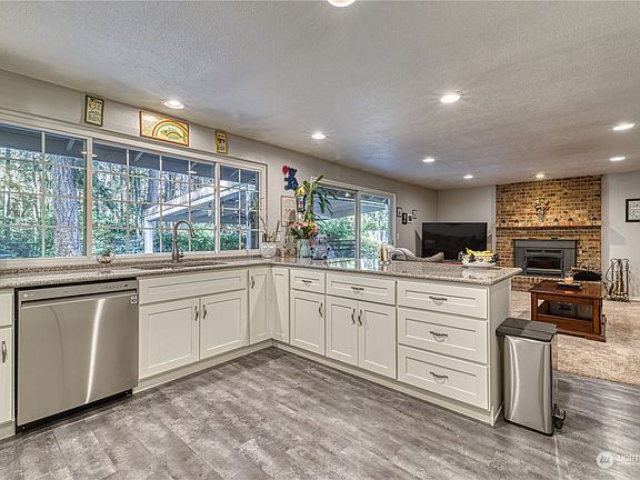 4th image of 3725 60th St Ct