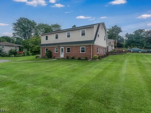 842 Lopatcong St, Belvidere Twp., NJ 07823