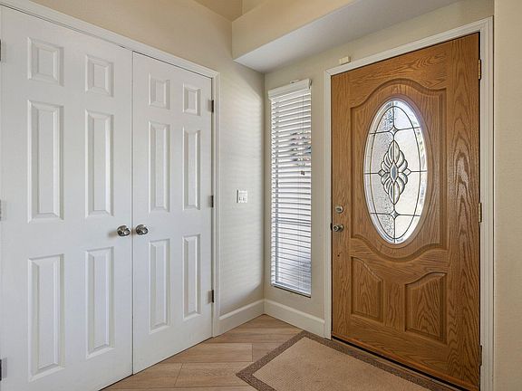 5th image of 3194 Holly Court
