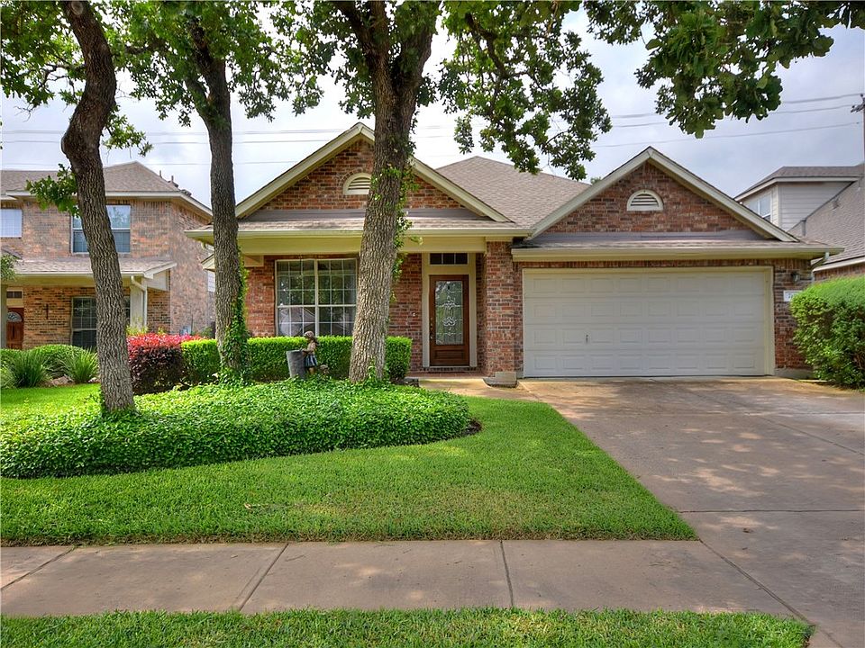 1st image of 715 Coomes Pl