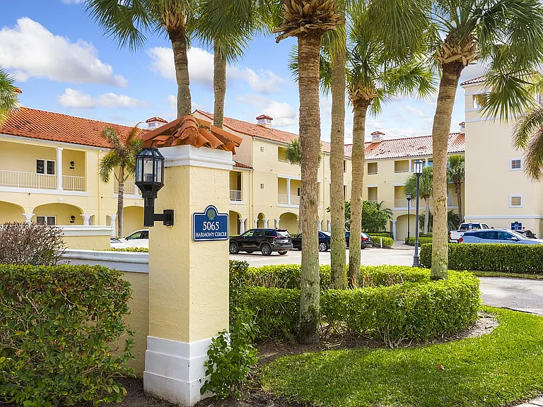 5065 Harmony Cir #106 — Photo 7