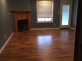 8 Zircon Dr, Maumelle, AR 72113