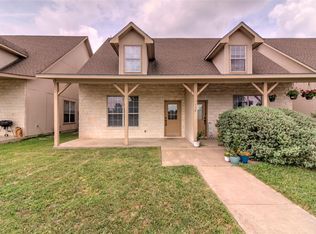 126 Sandstone Dr APT D, Jarrell, TX 76537