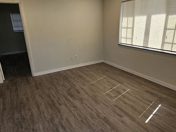 3rd image of 337 NE 57th St Unit 1