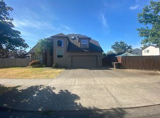 230 NE Lenox St, Hillsboro, OR 97124