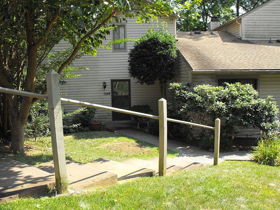 Welcome to 1548 Colony Park Drive!