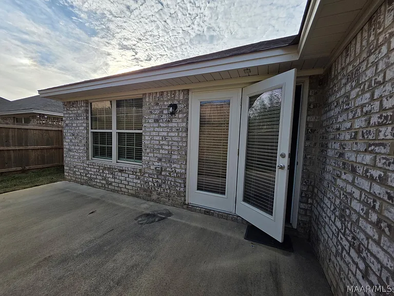 745 Park Ln — Photo 40