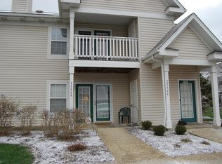 22666 Lenox Dr #226, Fairview Park, OH 44126