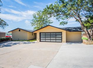 25 E Lakeshore Dr, Ransom Canyon, TX 79366