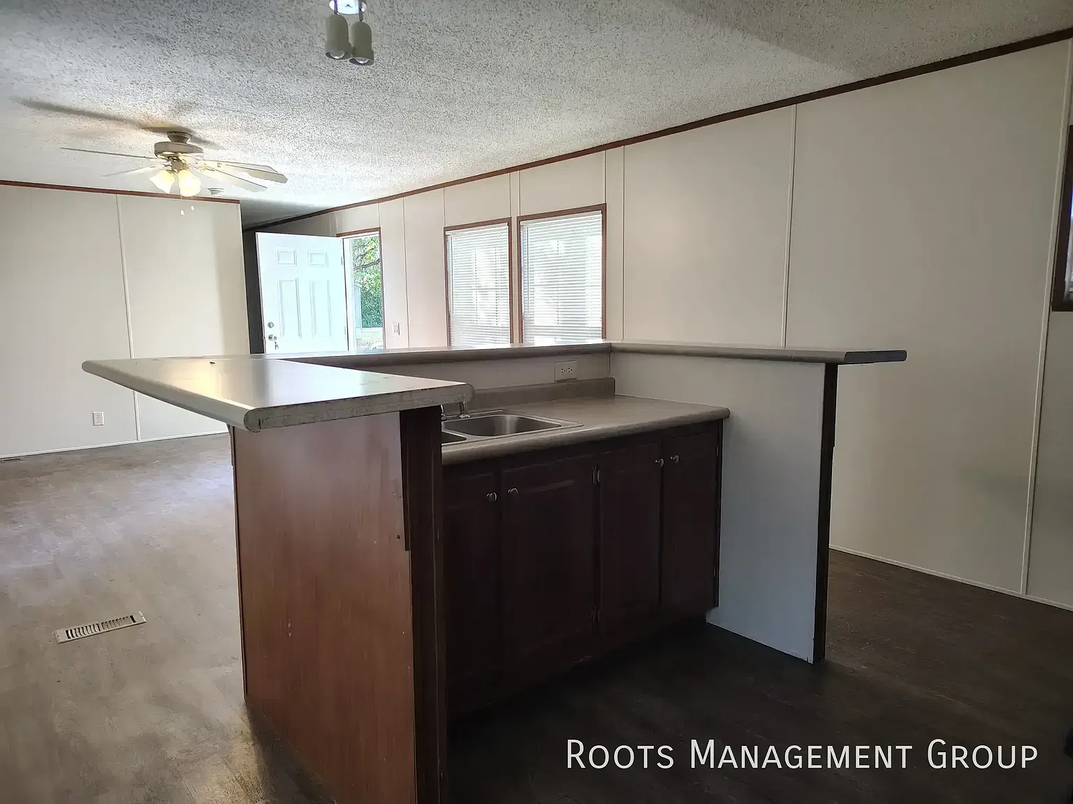 3 Bed 2 Bath Home Available for Lease at Pasadena MHC - Apply Now! — Photo 4