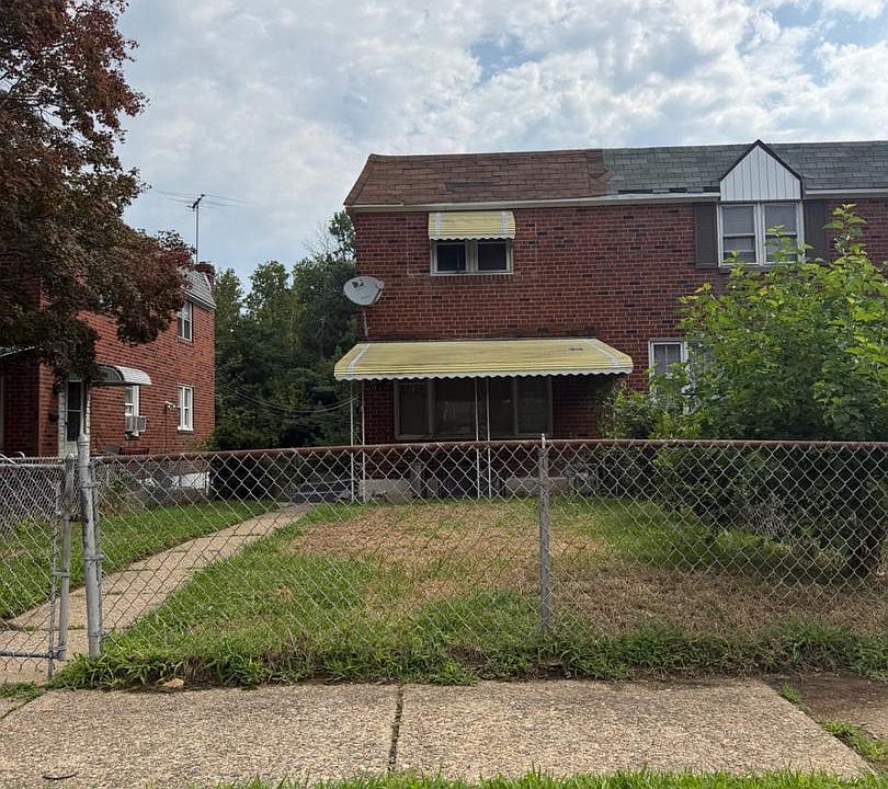 1st image of 1315 Parker St
