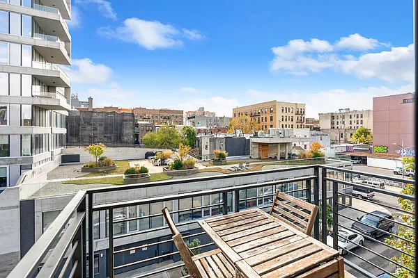 Sold by Compass | media 2