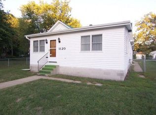 1120 SW Lane St, Topeka, KS 66604