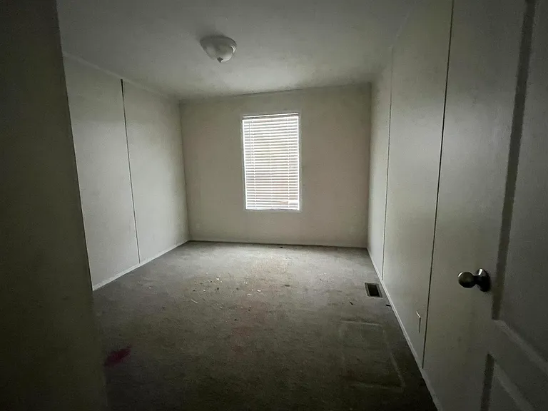 2588 E Crossway Ln — Photo 6