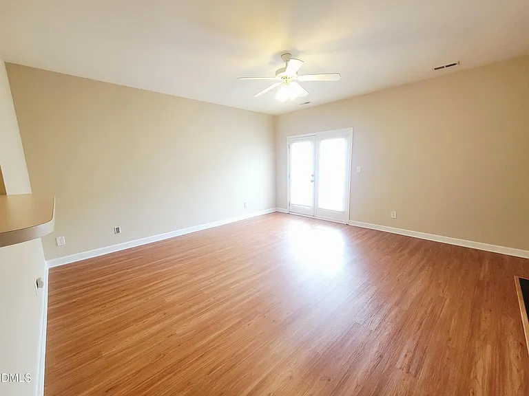 8327 Glenwood Springs Ct — Photo 14