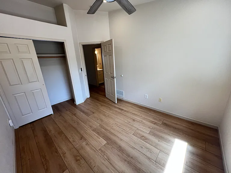 2070 Gonzaga Point — Photo 24