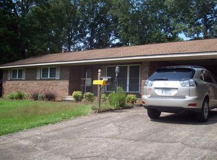 105 S Adelia Dr, Dalton, GA 30721