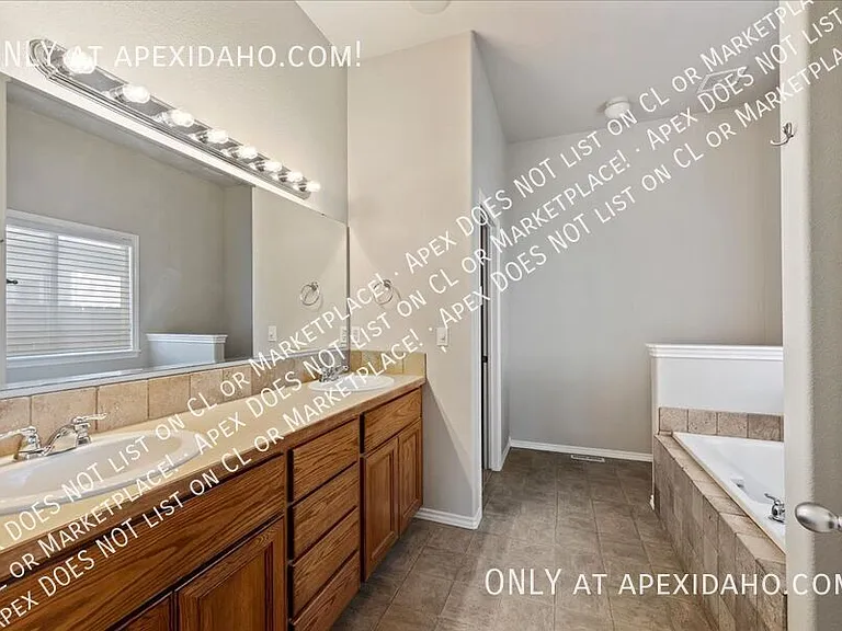 1899 W Apgar Creek Dr — Photo 25