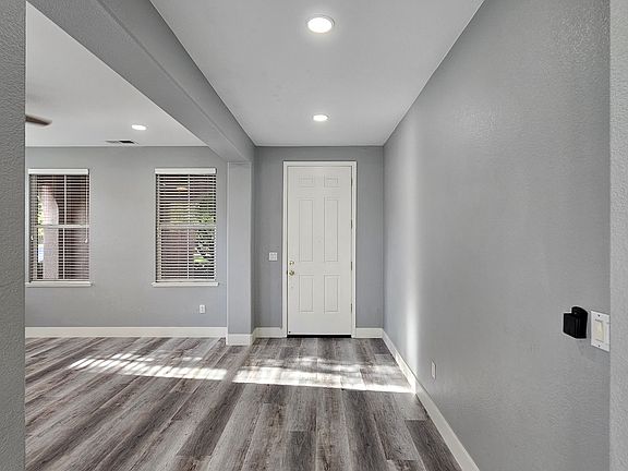 3rd image of 4248 Rimini Way