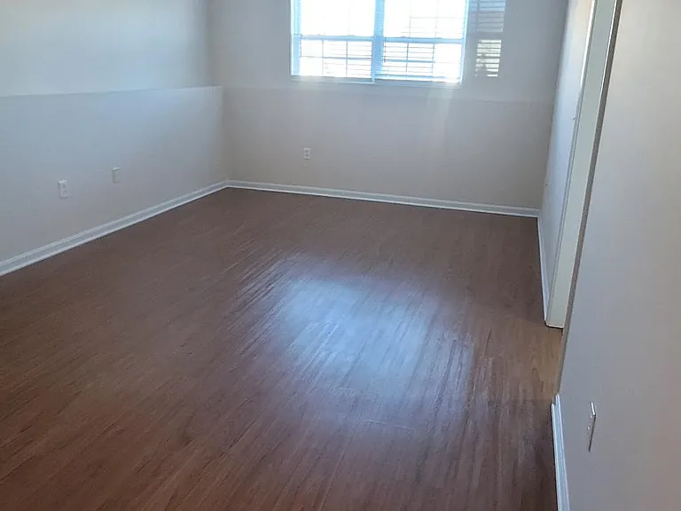 6838 Gordon Blvd — Photo 2