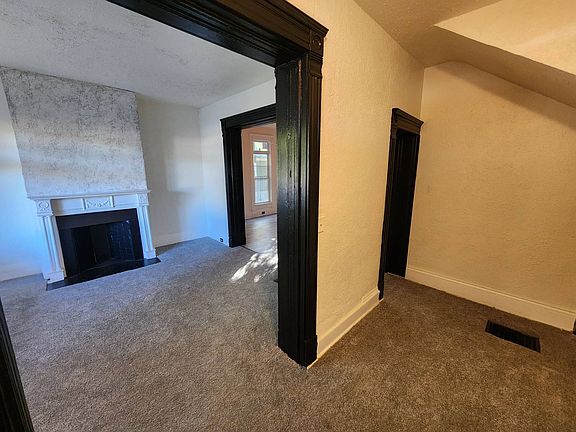 3rd image of 2186 E 89th St #1