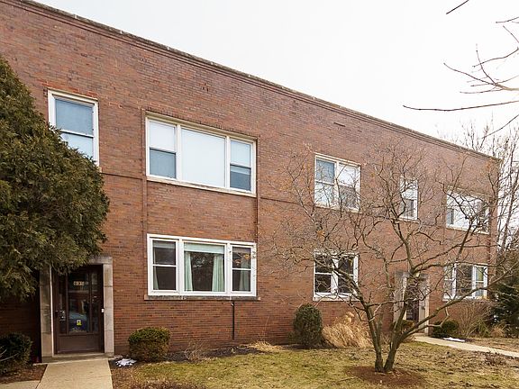 2nd image of 635 Hinman Ave APT 1