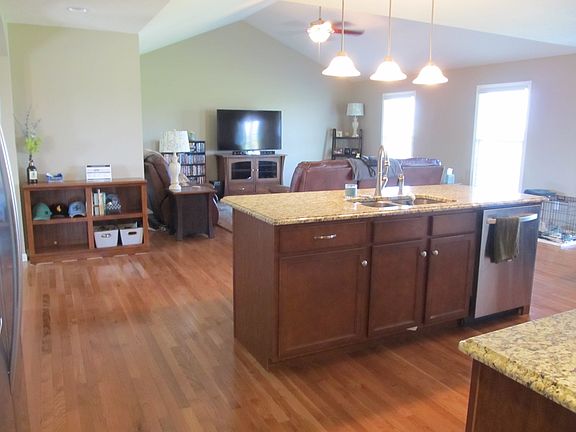 5th image of 46410 Country Lake Dr