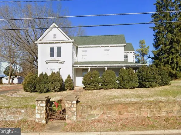 273 Waterloo St, Warrenton, VA 20186