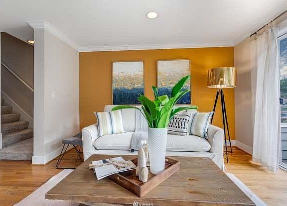 4th image of 1022 Taylor Ave N #E