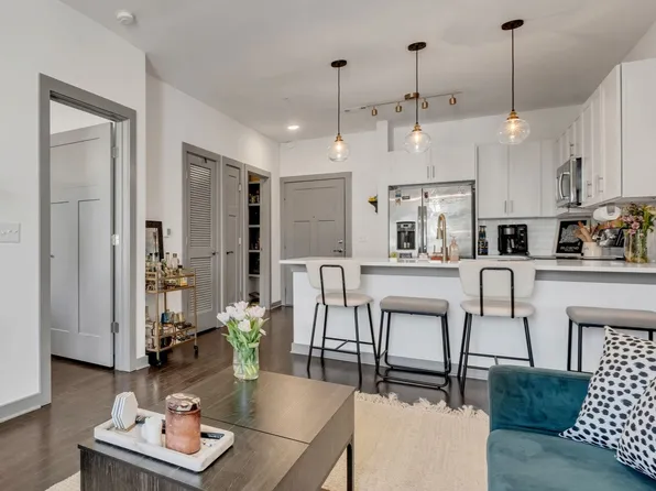 1638 54th Ave N #210, Nashville, TN 37209