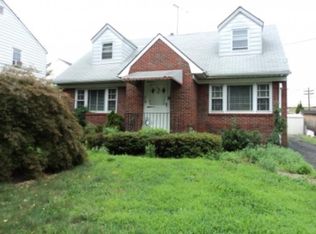 470 Oak St, Passaic, NJ 07055