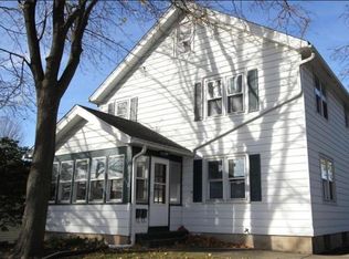 116 Harrison Ave, Waukesha, WI 53186