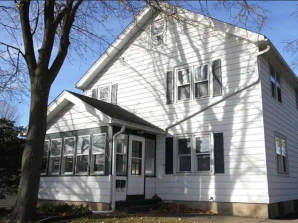 116 Harrison Ave, Waukesha, WI 53186