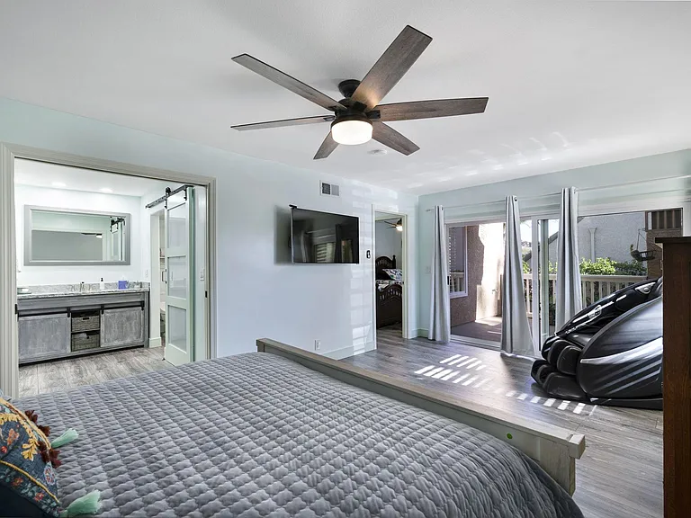 All rooms have ceiling fans