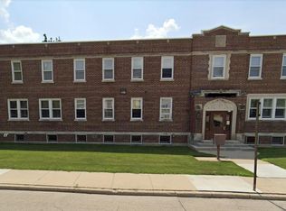 471 High Ave #2XL, Oshkosh, WI 54901