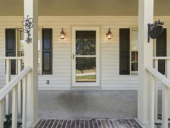 5th image of 202 Bright Water Ln