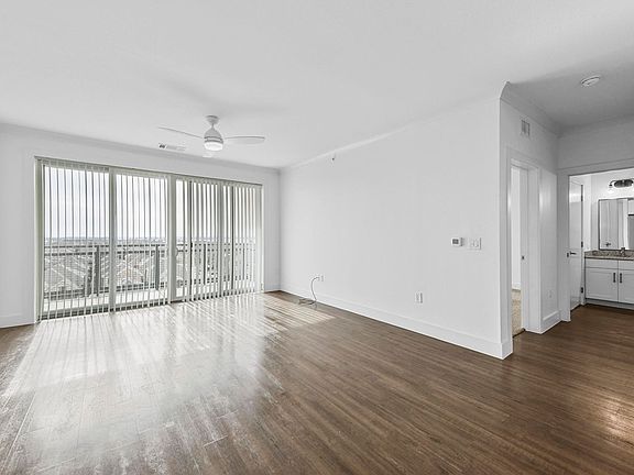 3rd image of 3517 Windhaven Pkwy #1507