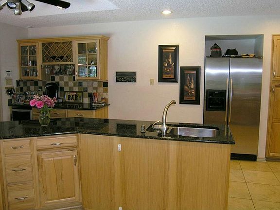 3rd image of 3707 Danbury Dr