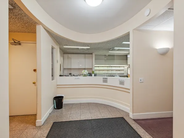 1126 Park Avenue 1A image 2 of 6
