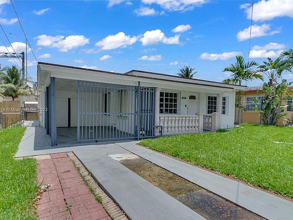 3rd image of 1011 NW 23rd Ave