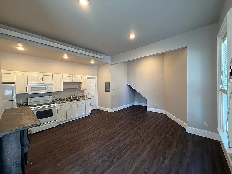 201 N Spring Ave #1-8 — Photo 6