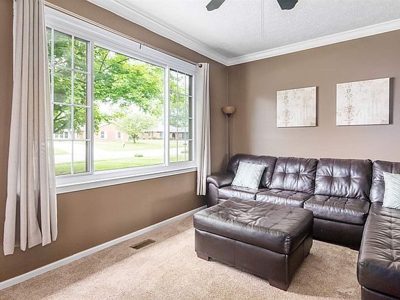 5th image of 1513 Chapman Dr