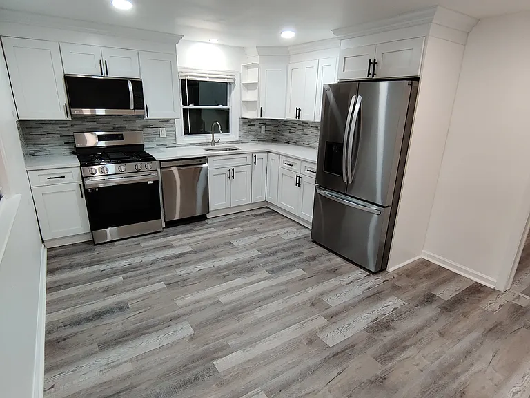 235 Stephens St #2 — Photo 2