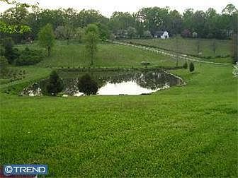 3rd image of 3 Mary Ln