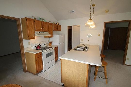 5th image of 5363 Pond View Dr