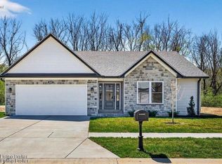 8203 Roseborough Rd, Louisville, KY 40228