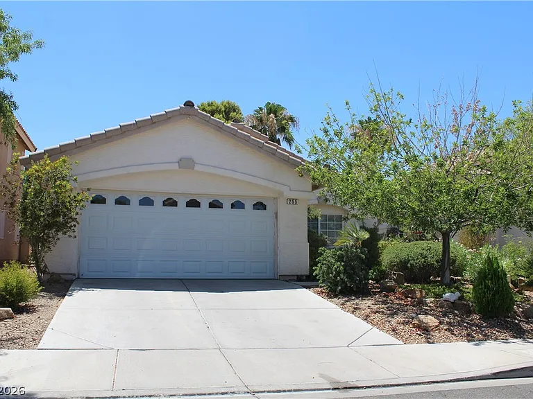 255 Camelback Ridge Ave — Photo 1