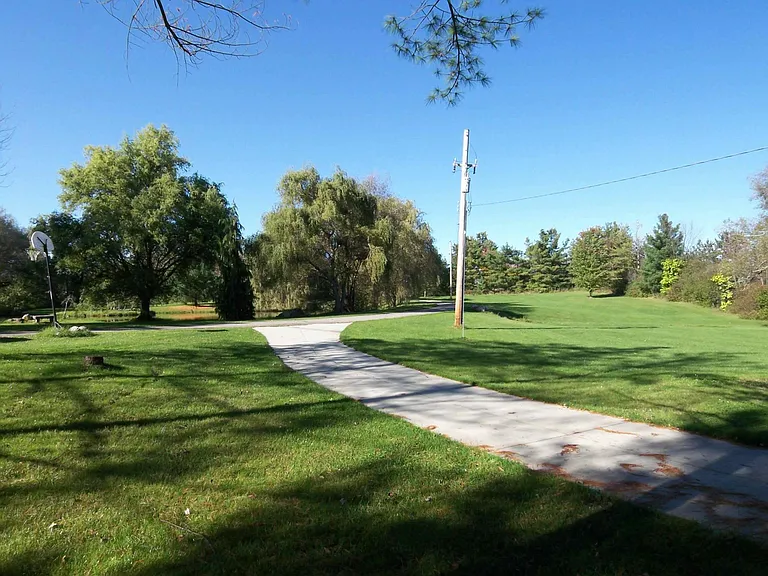 14543 Ensign Rd — Photo 6