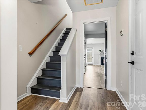 4th image of 101 Rock Ridge Ln