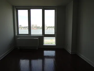 Rented by Toshiko Takahara, Lreb